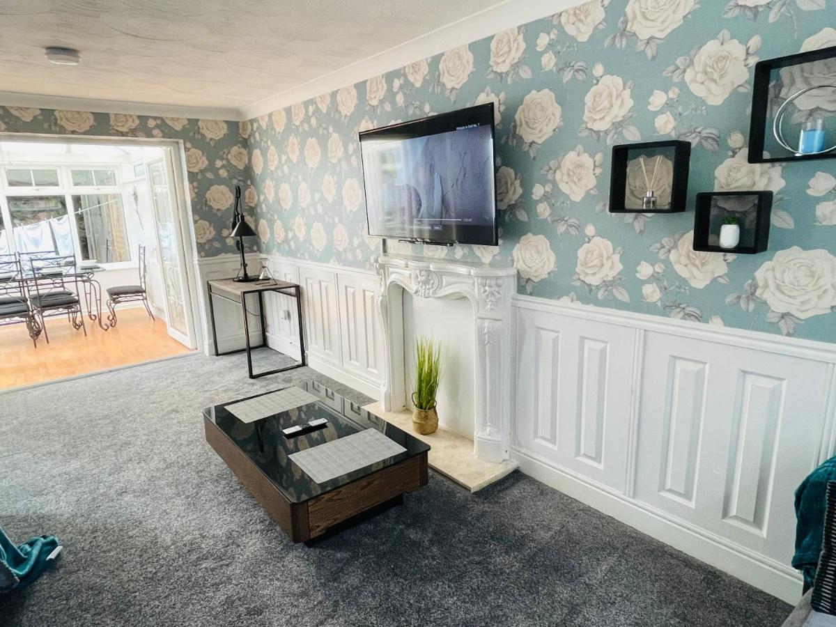 Alder House - A Modern Vibrant 4 Bedroom House Marston Green Exterior foto