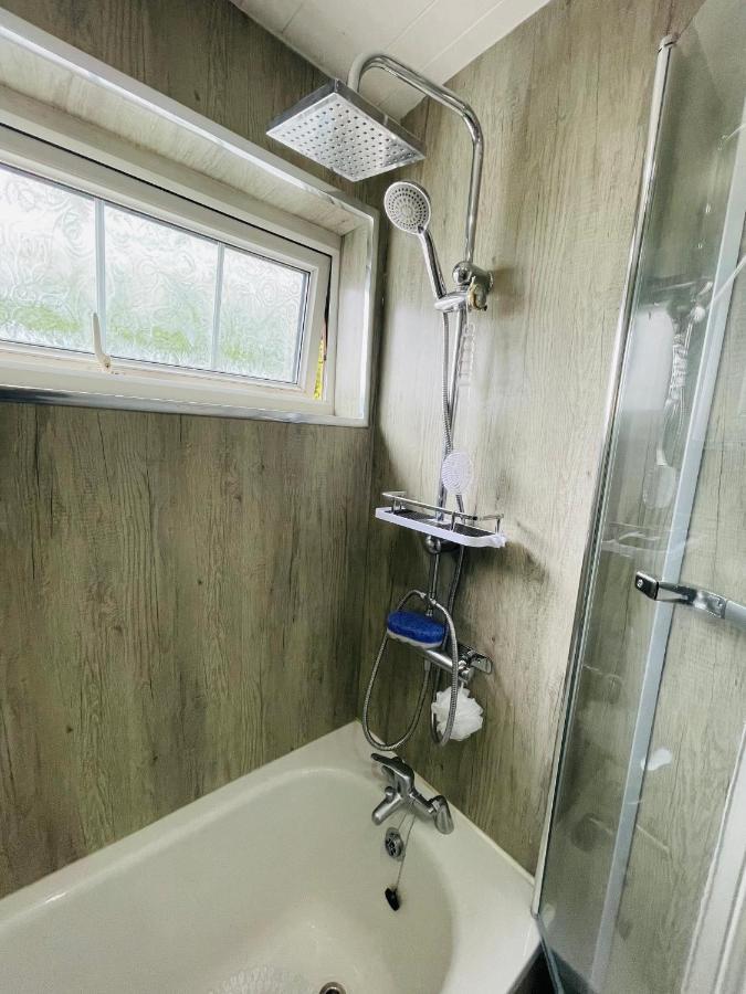 Alder House - A Modern Vibrant 4 Bedroom House Marston Green Exterior foto